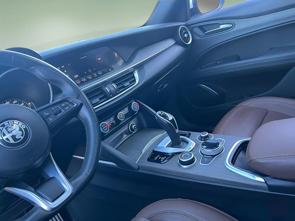 Used 2023 Alfa Romeo Stelvio Ti w/ Active Assist Plus Package image 14