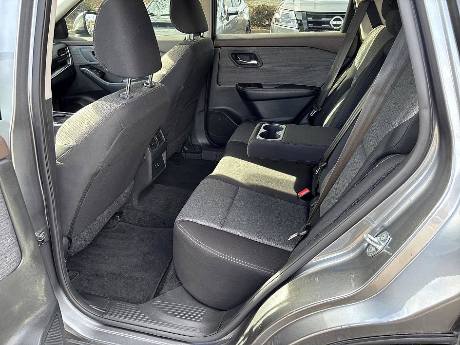 Certified 2023 Nissan Rogue SV image 11