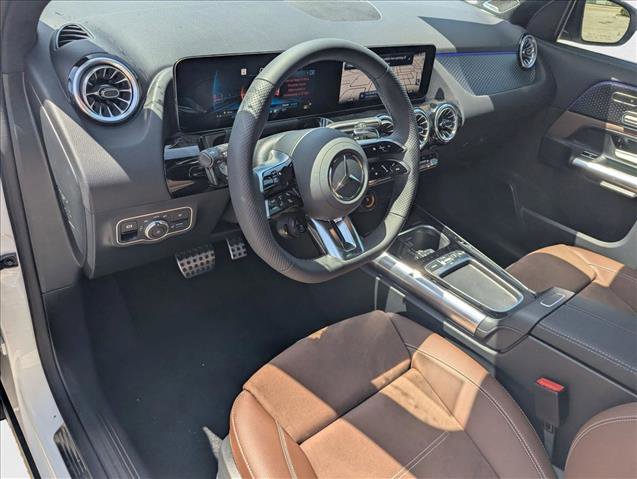 New 2026 Mercedes-Benz GLA 35 AMG 4MATIC image 3