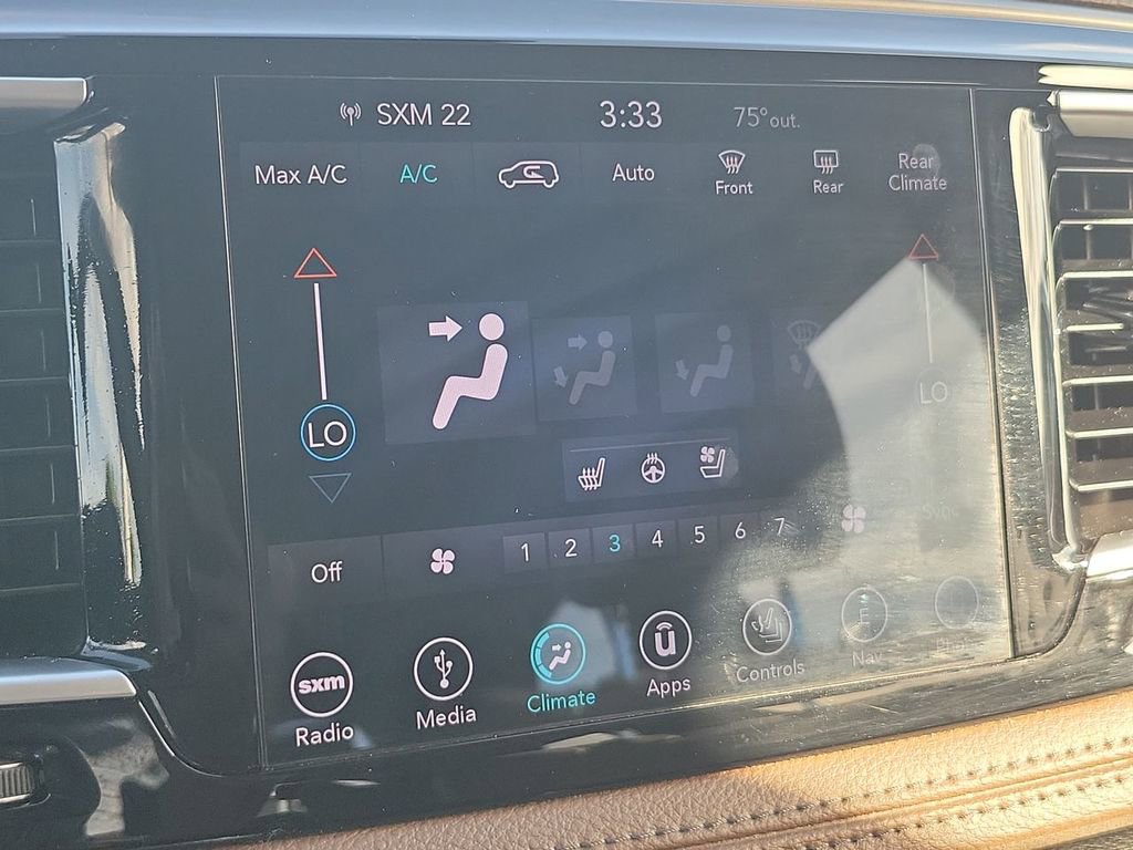 Used 2018 Chrysler Pacifica Limited w/ Advanced Safetytec Group image 24