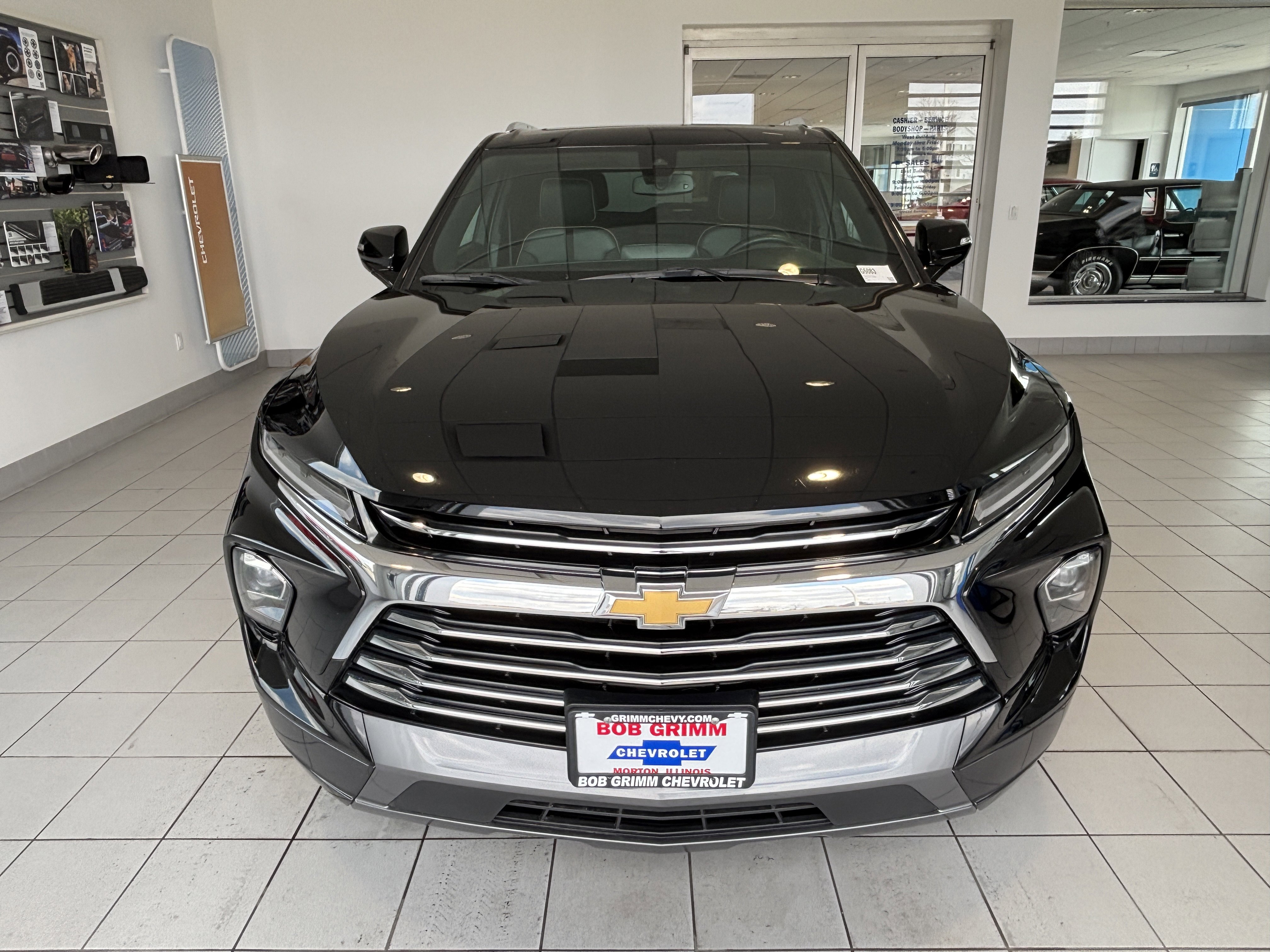 Used 2023 Chevrolet Blazer Premier image 4