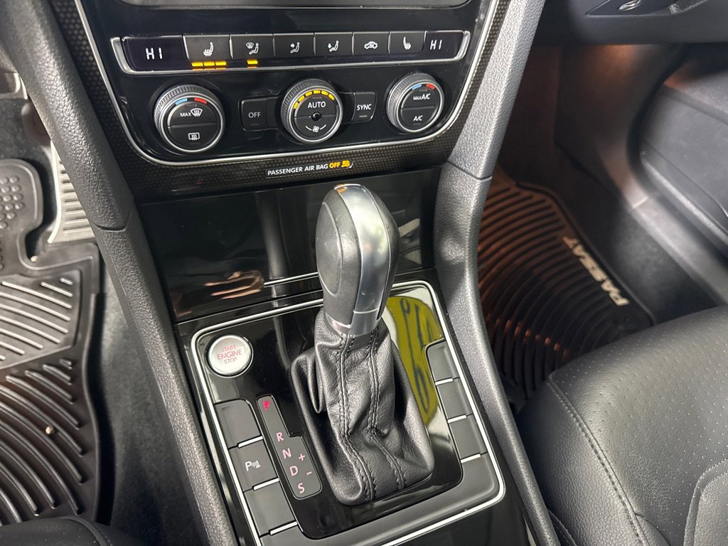 Used 2019 Volkswagen Passat 2.0T SE R-Line image 18