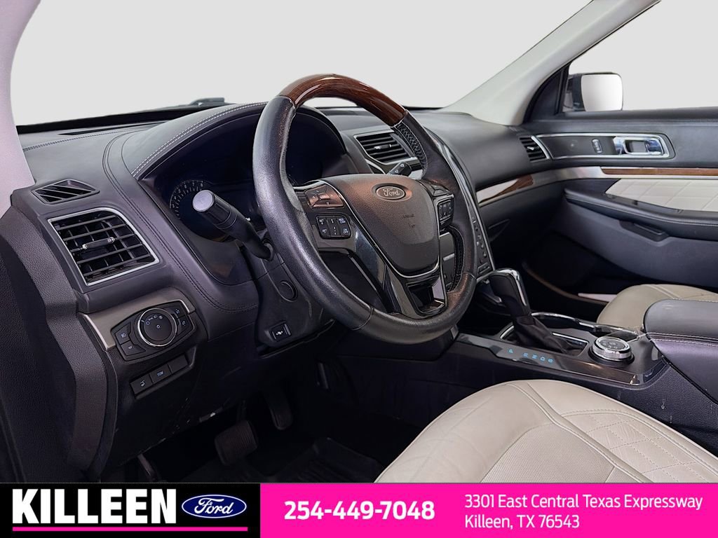 Used 2018 Ford Explorer Platinum image 10