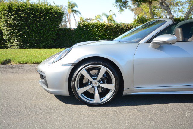 Used 2021 Porsche 911 AWD/4WD image 3