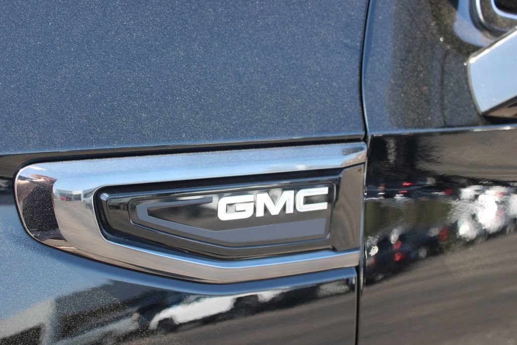 Used 2023 GMC Yukon Denali Ultimate w/ LPO, Floor Liner Package AWD/4WD image 19