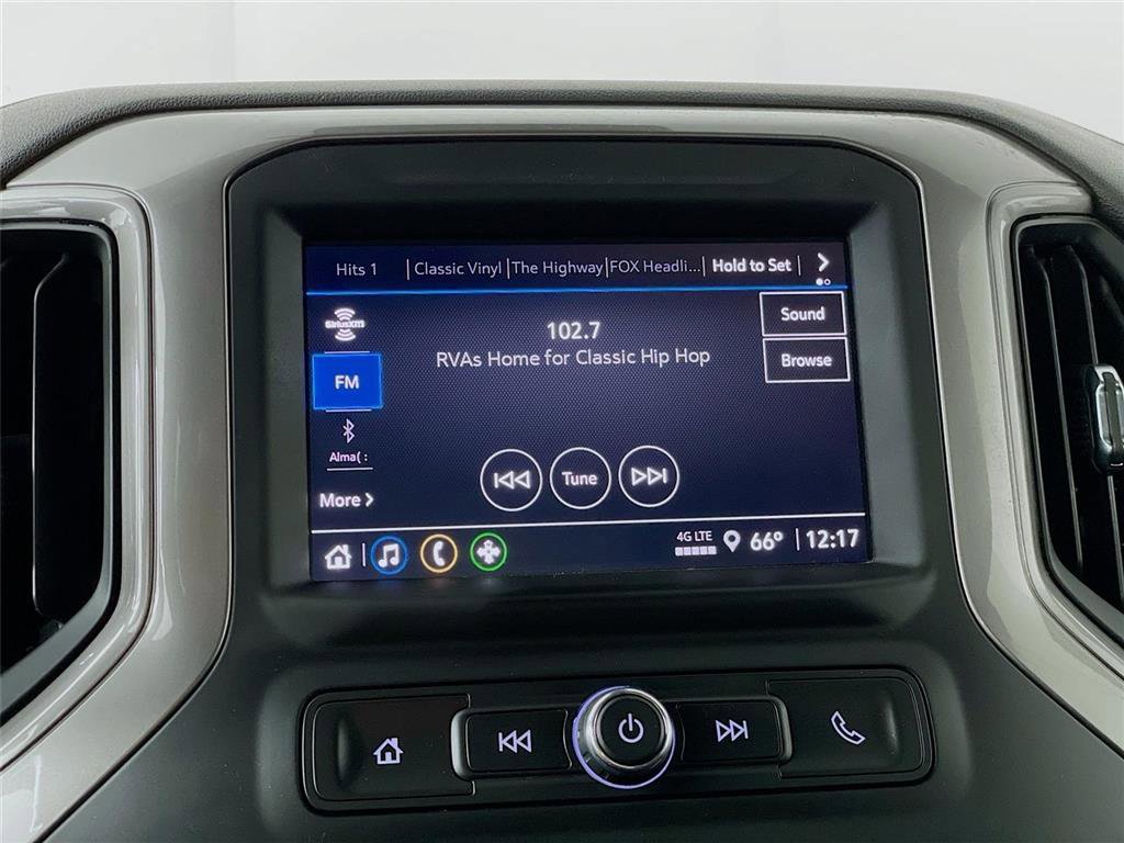 Used 2023 Chevrolet Silverado 1500 Custom image 16