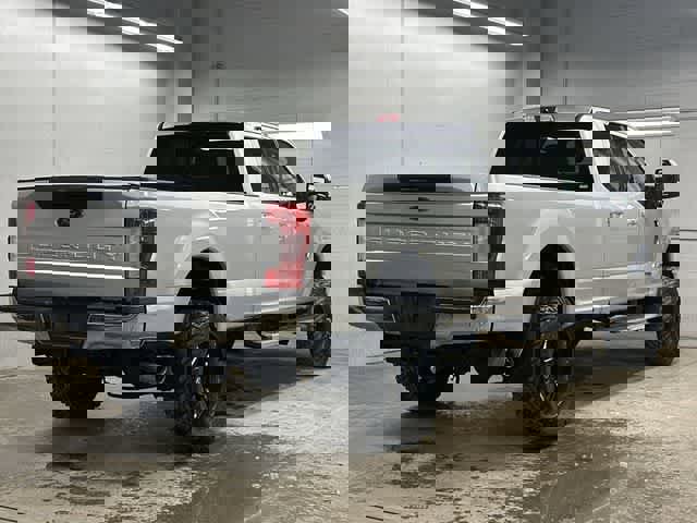 Used 2019 Ford F250 Lariat w/ Lariat Ultimate Package image 31