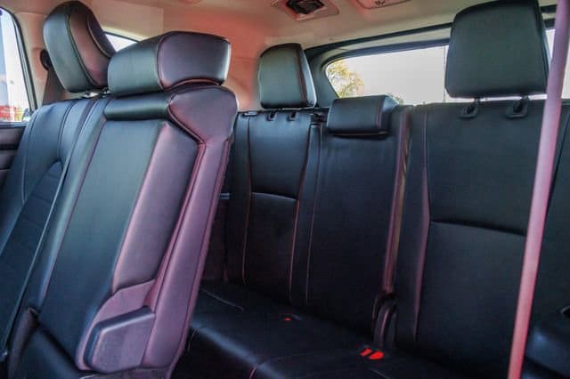 Used 2024 Toyota Highlander XLE AWD/4WD image 9