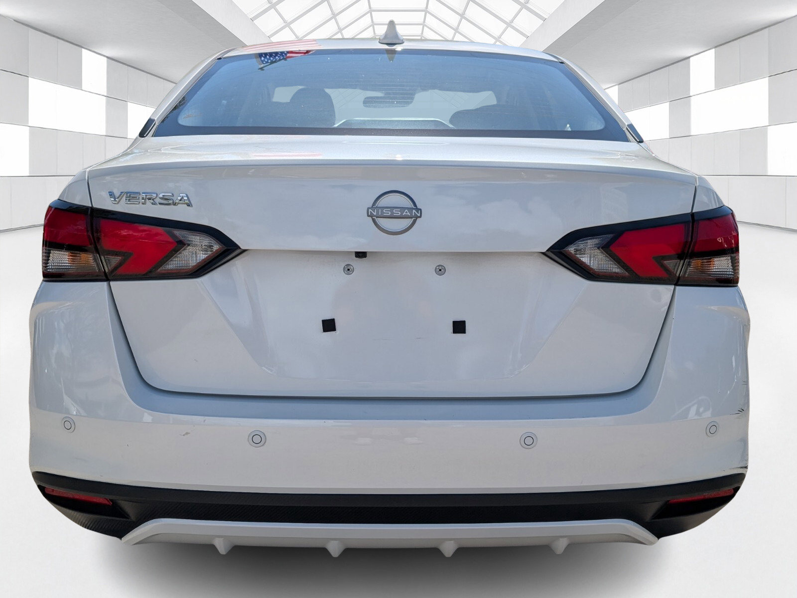 Certified 2025 Nissan Versa SV image 5