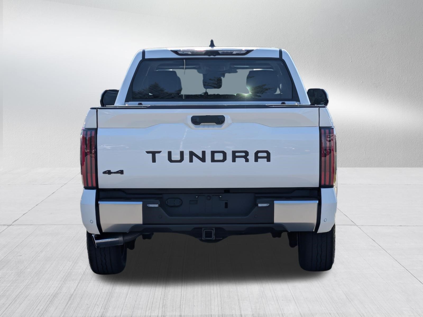 Used 2024 Toyota Tundra Limited AWD/4WD image 6