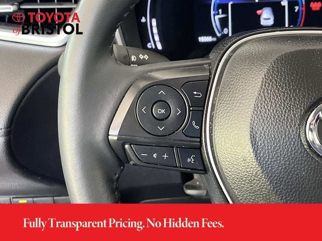 Used 2025 Toyota Corolla Cross XLE FWD image 28