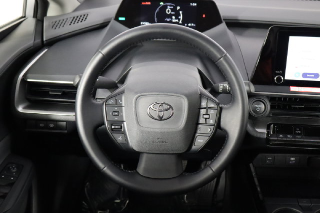 Used 2026 Toyota Prius LE FWD image 7