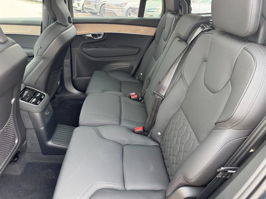 New 2026 Volvo XC90 T8 Plus w/ Protection Package Premier AWD/4WD image 8