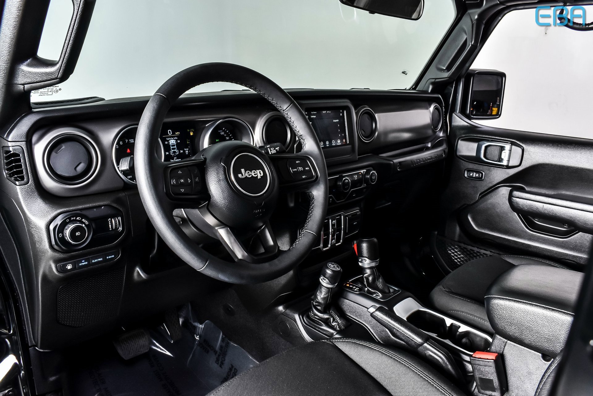 Used 2023 Jeep Wrangler Unlimited w/ Convenience Group image 17