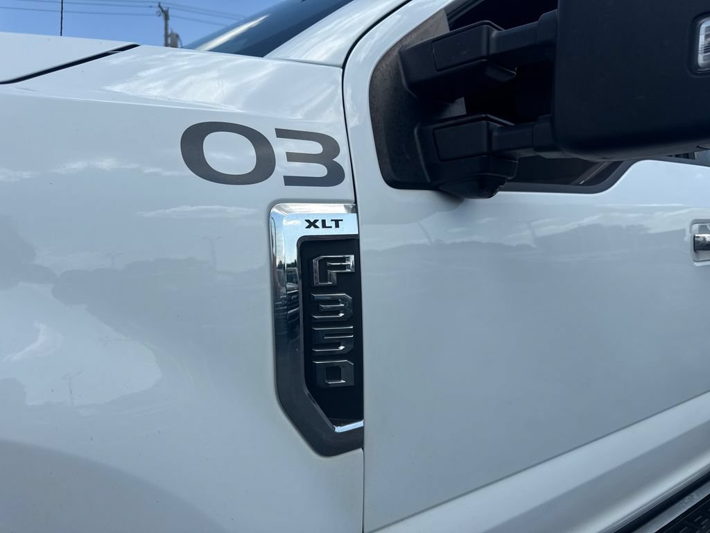 Used 2022 Ford F350 XLT w/ XLT Premium Package AWD/4WD image 19