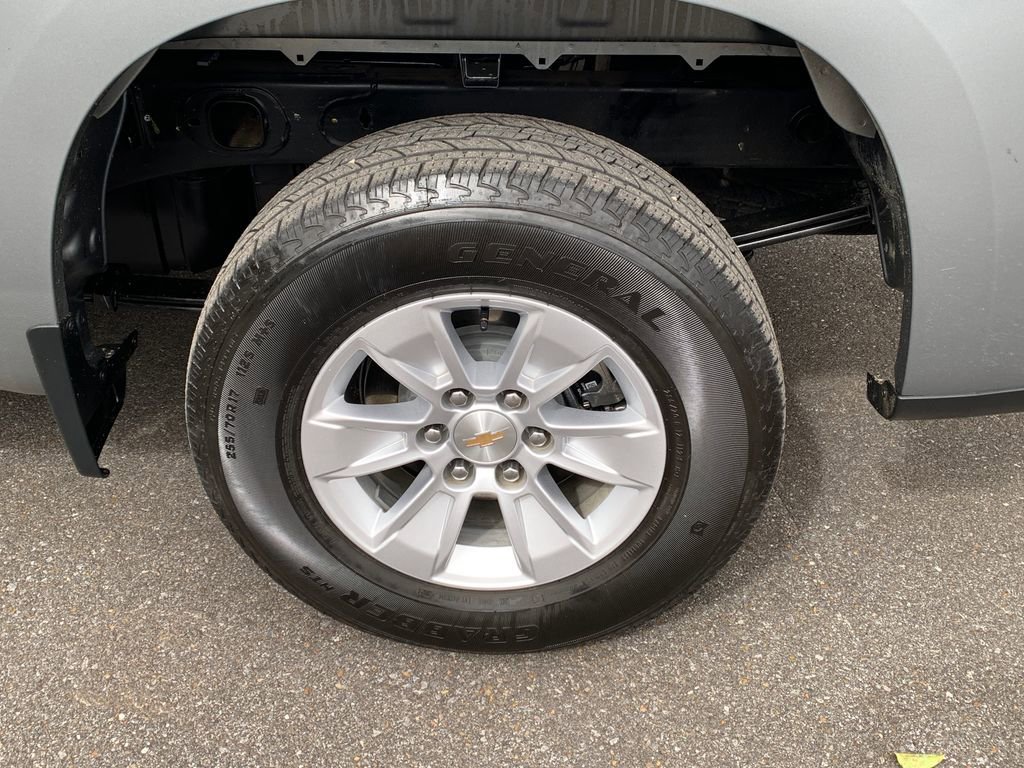 Used 2025 Chevrolet Silverado 1500 LT RWD image 8