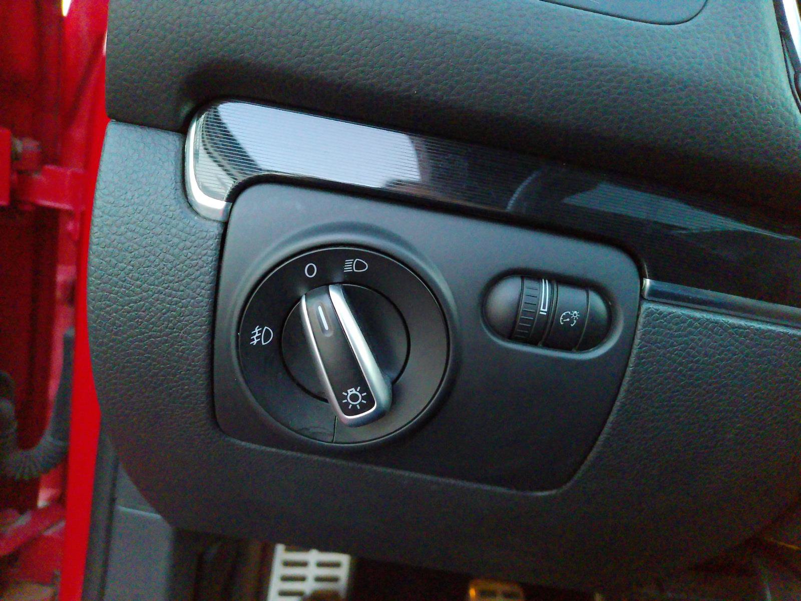 Used 2012 Volkswagen GTI 4-Door FWD image 22