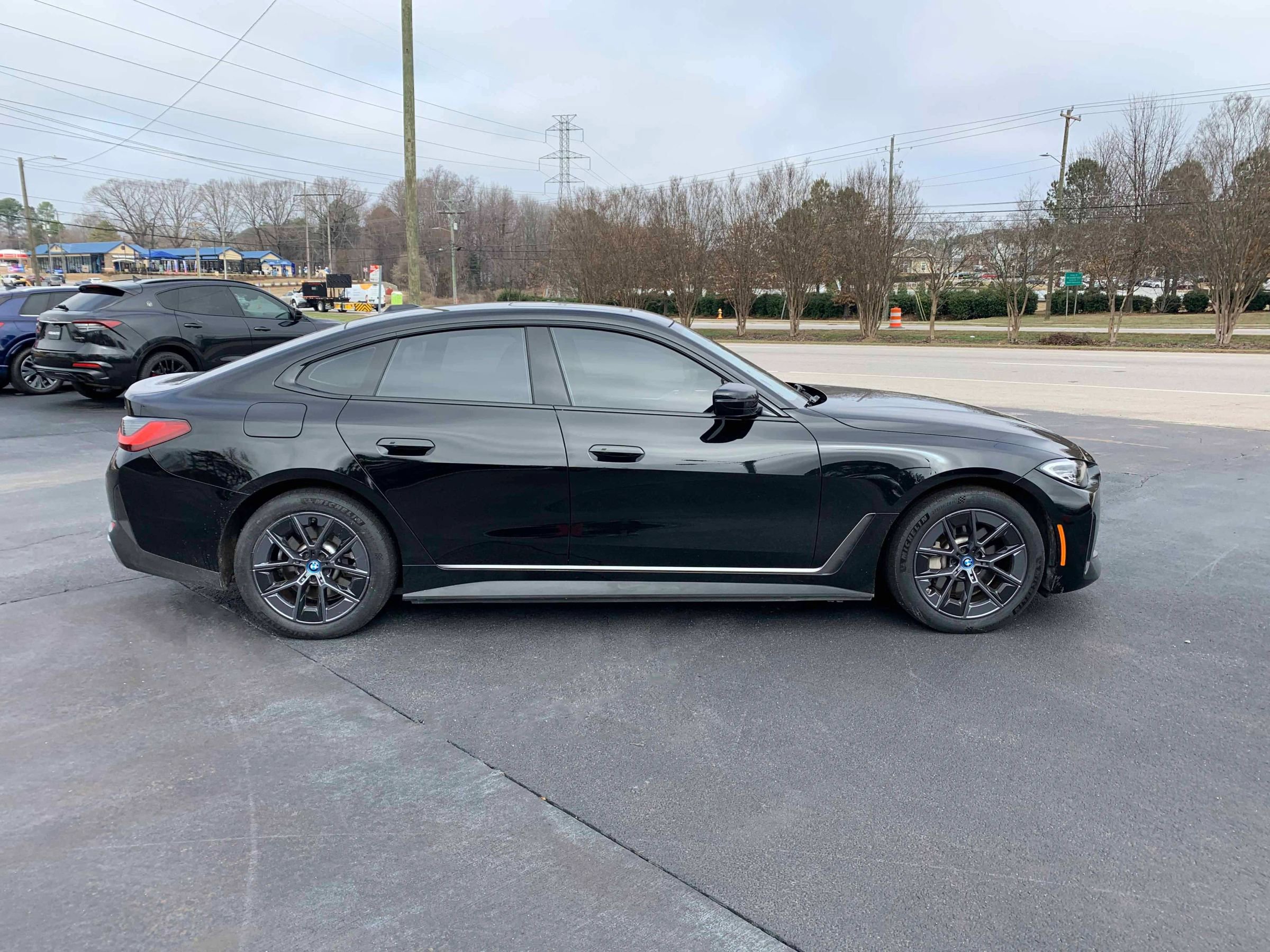 Used 2023 BMW i4 eDrive35 w/ Premium Package image 12