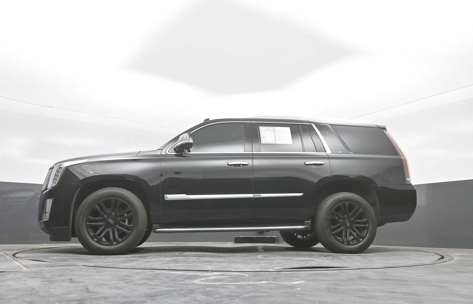 Used 2018 Cadillac Escalade 4WD image 32