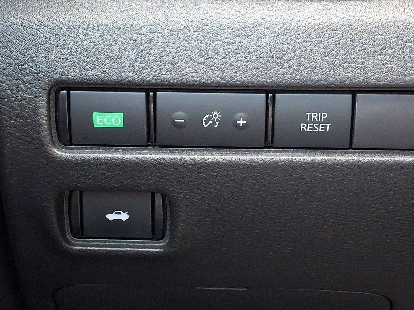 Used 2023 Nissan Sentra SV image 25