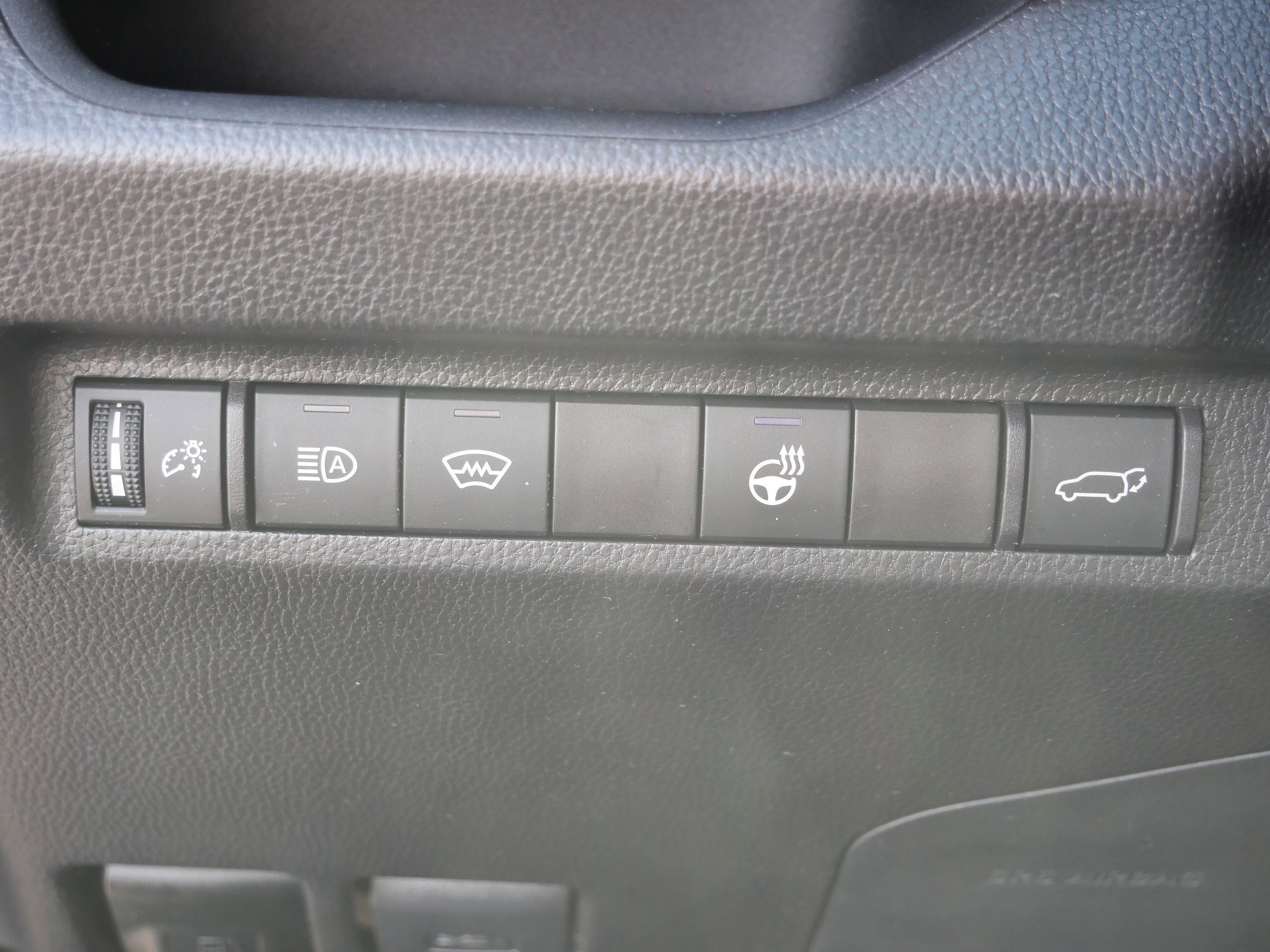 Used 2025 Toyota RAV4 XLE Premium w/ Weather Package image 21