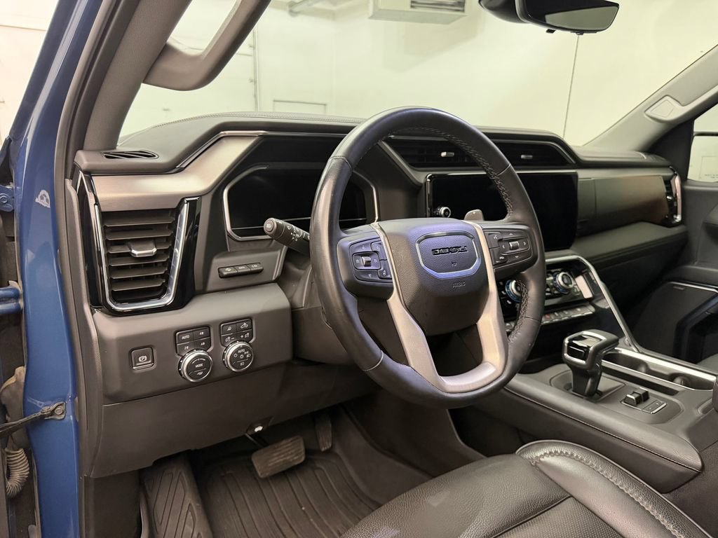 Used 2024 GMC Sierra 1500 Denali w/ Denali Reserve Package AWD/4WD image 4