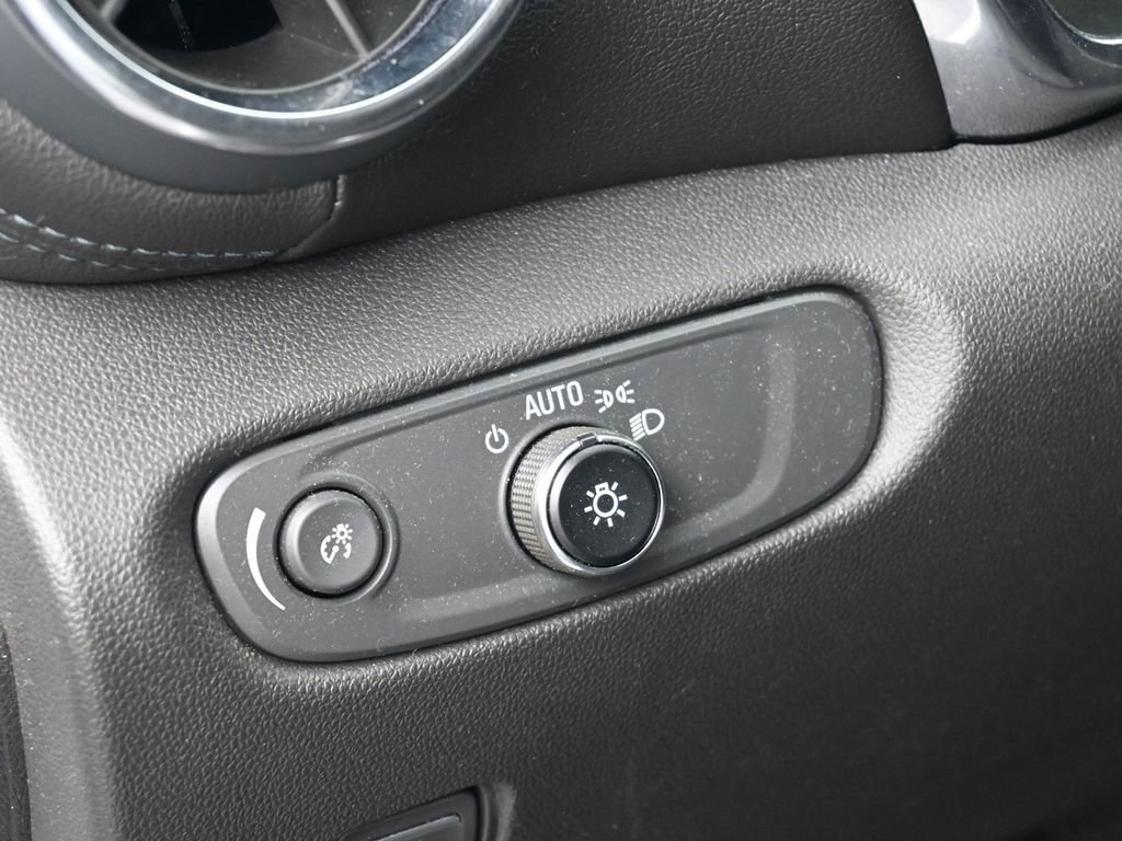 Used 2022 Chevrolet Blazer LT w/ Redline Edition image 15