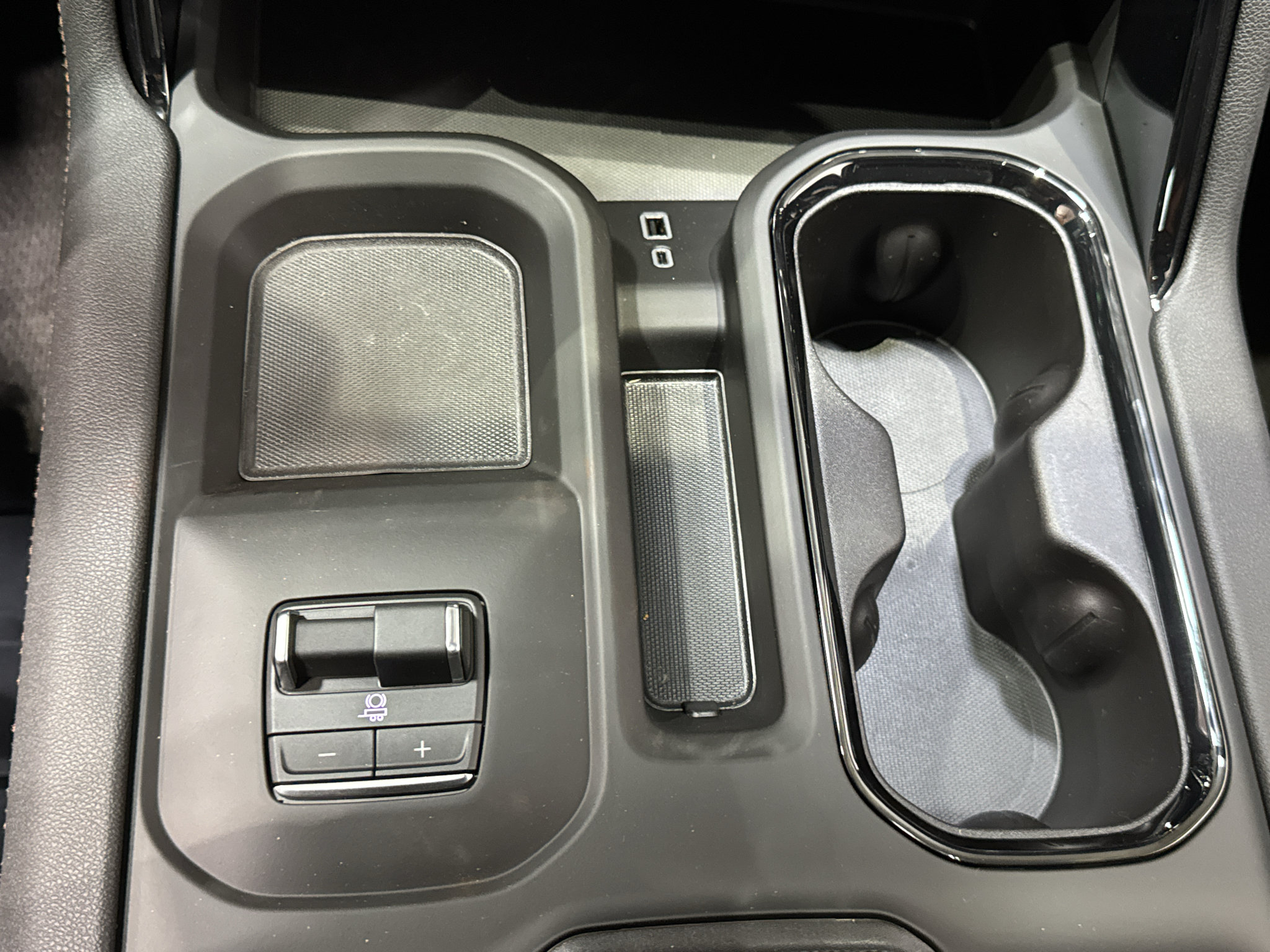 New 2026 GMC Sierra 2500 AT4 w/ AT4 Premium Plus Package AWD/4WD image 38