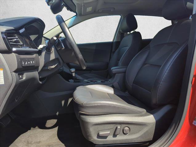 Used 2022 Kia Niro Touring Special Edition FWD image 17