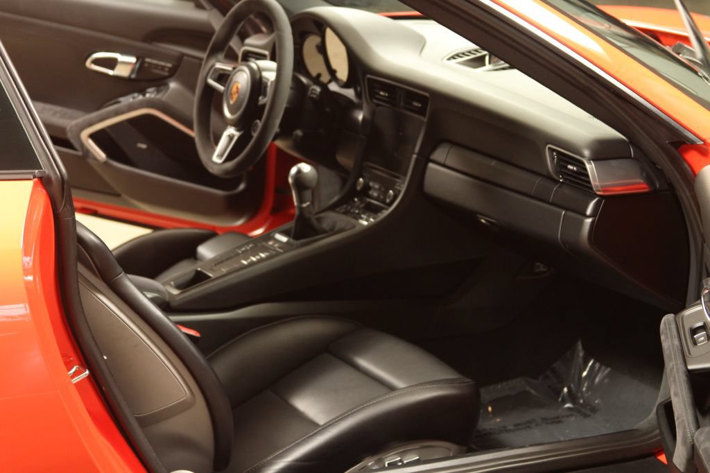 Used 2017 Porsche 911 Carrera GTS RWD image 38