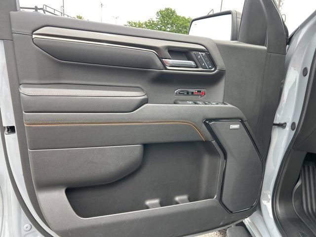 Used 2024 GMC Sierra 1500 AT4 w/ Technology Package AWD/4WD image 11