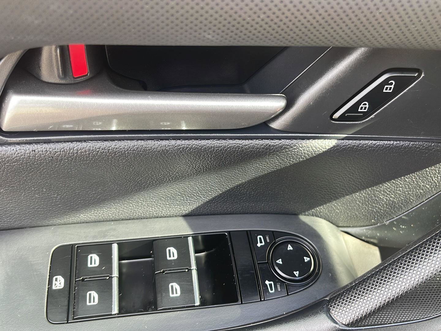 Used 2025 MAZDA CX-50 AWD 2.5 S w/ Premium Package image 21