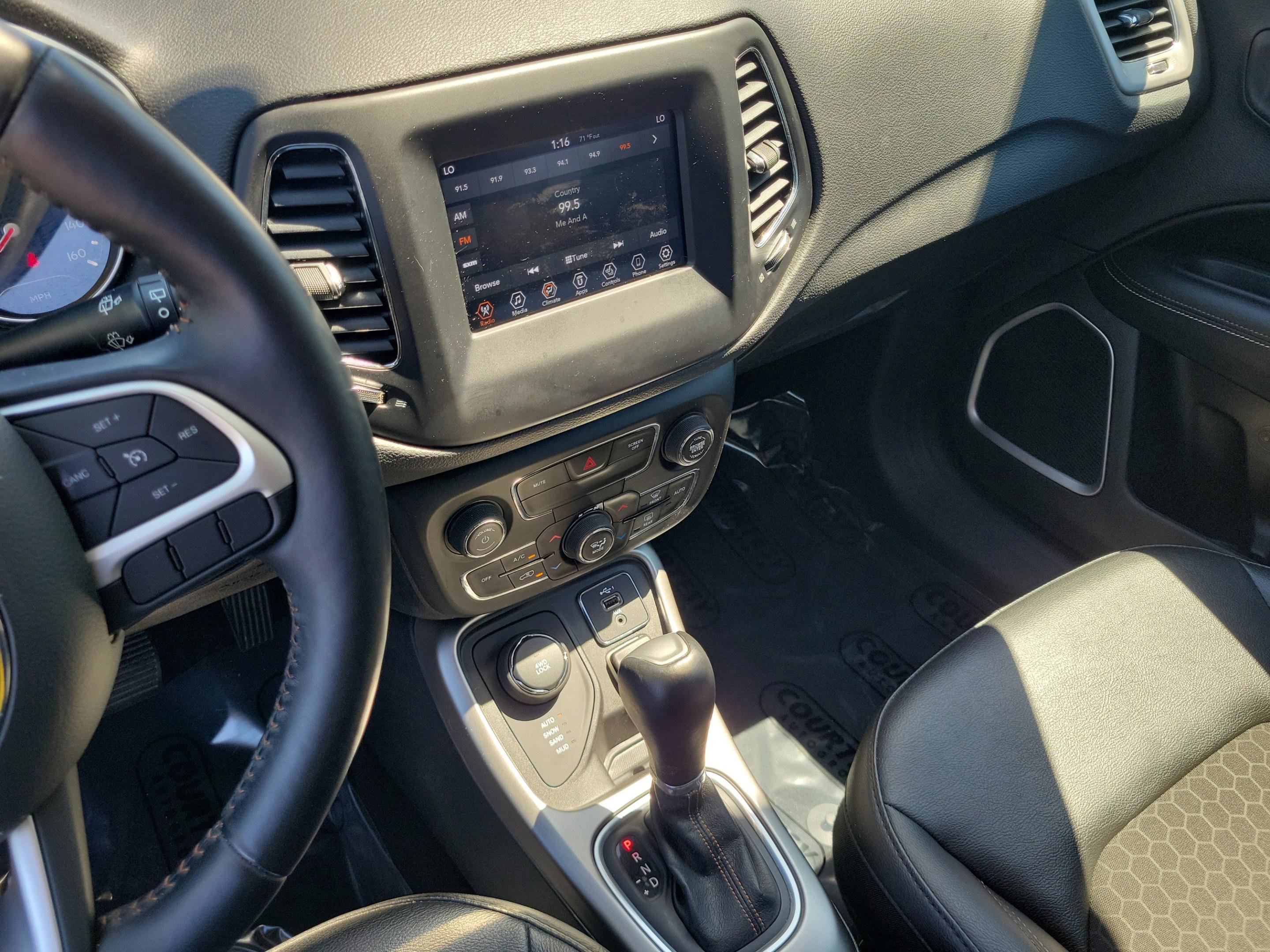 Used 2020 Jeep Compass Latitude w/ Popular Equipment Group image 27