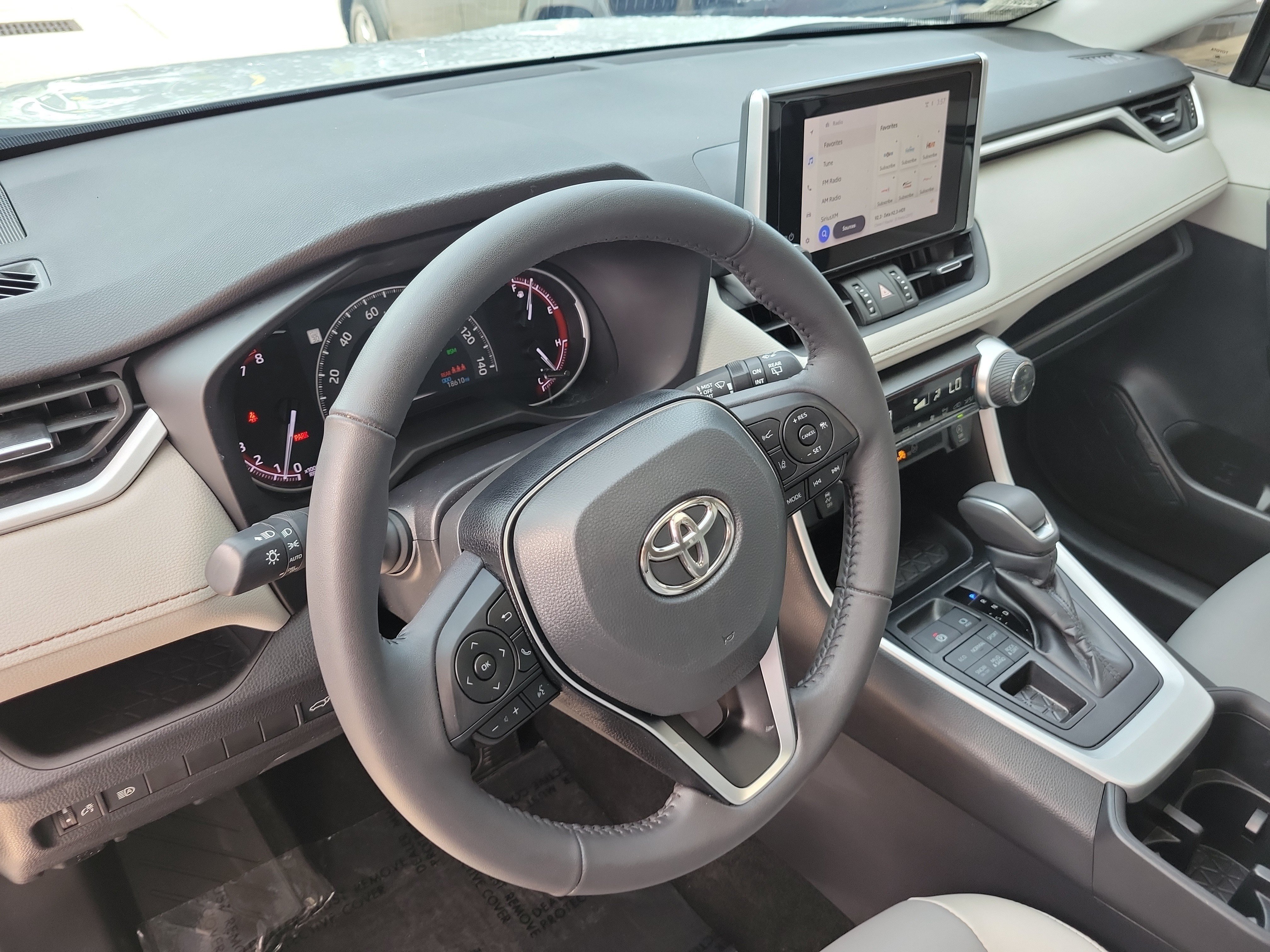 Certified 2024 Toyota RAV4 XLE Premium AWD/4WD image 25
