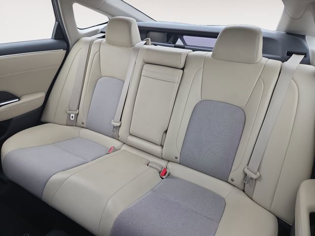 Used 2018 Honda Clarity Plug-In Hybrid image 13