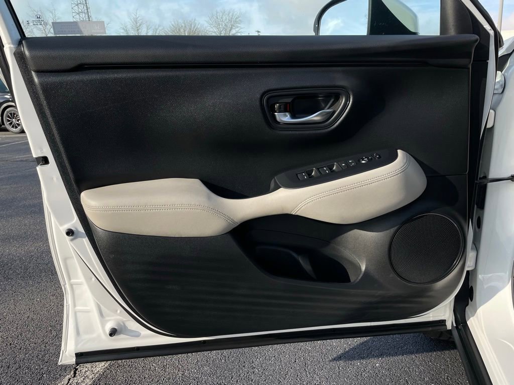 Certified 2024 Honda HR-V LX image 23