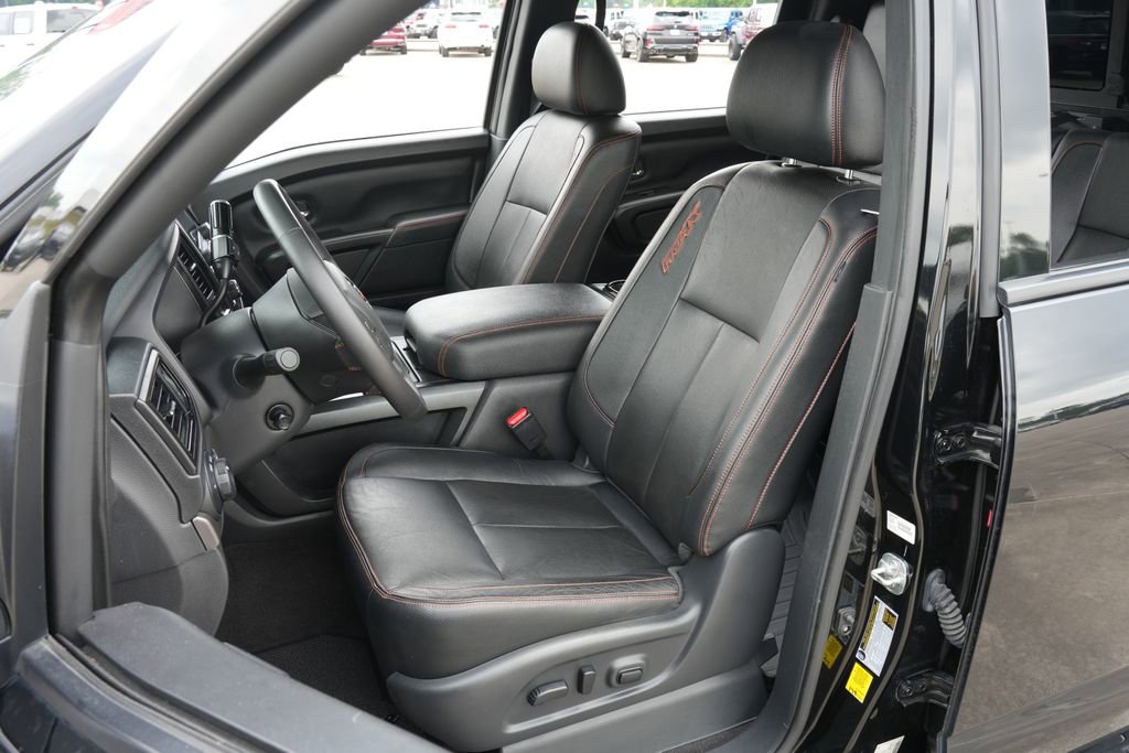 Used 2021 Nissan Titan PRO-4X w/ Pro-4x Convenience Package AWD/4WD image 15