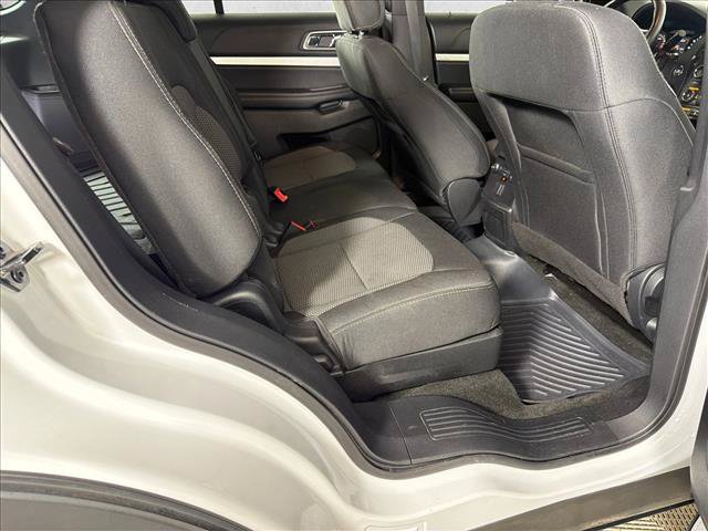 Used 2017 Ford Explorer XLT FWD image 15