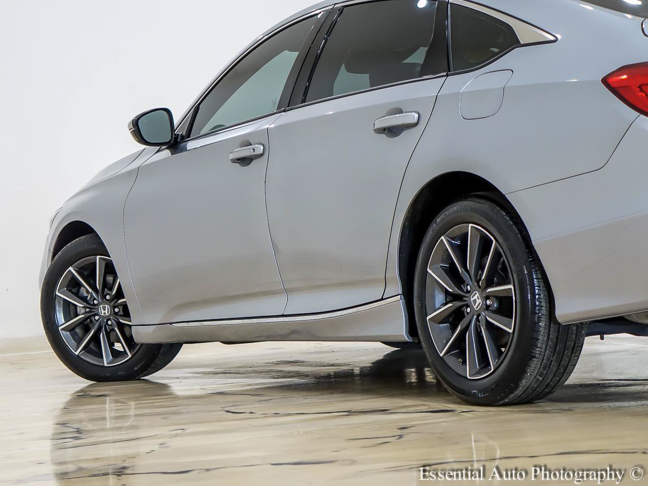 Used 2021 Honda Accord EX-L image 11