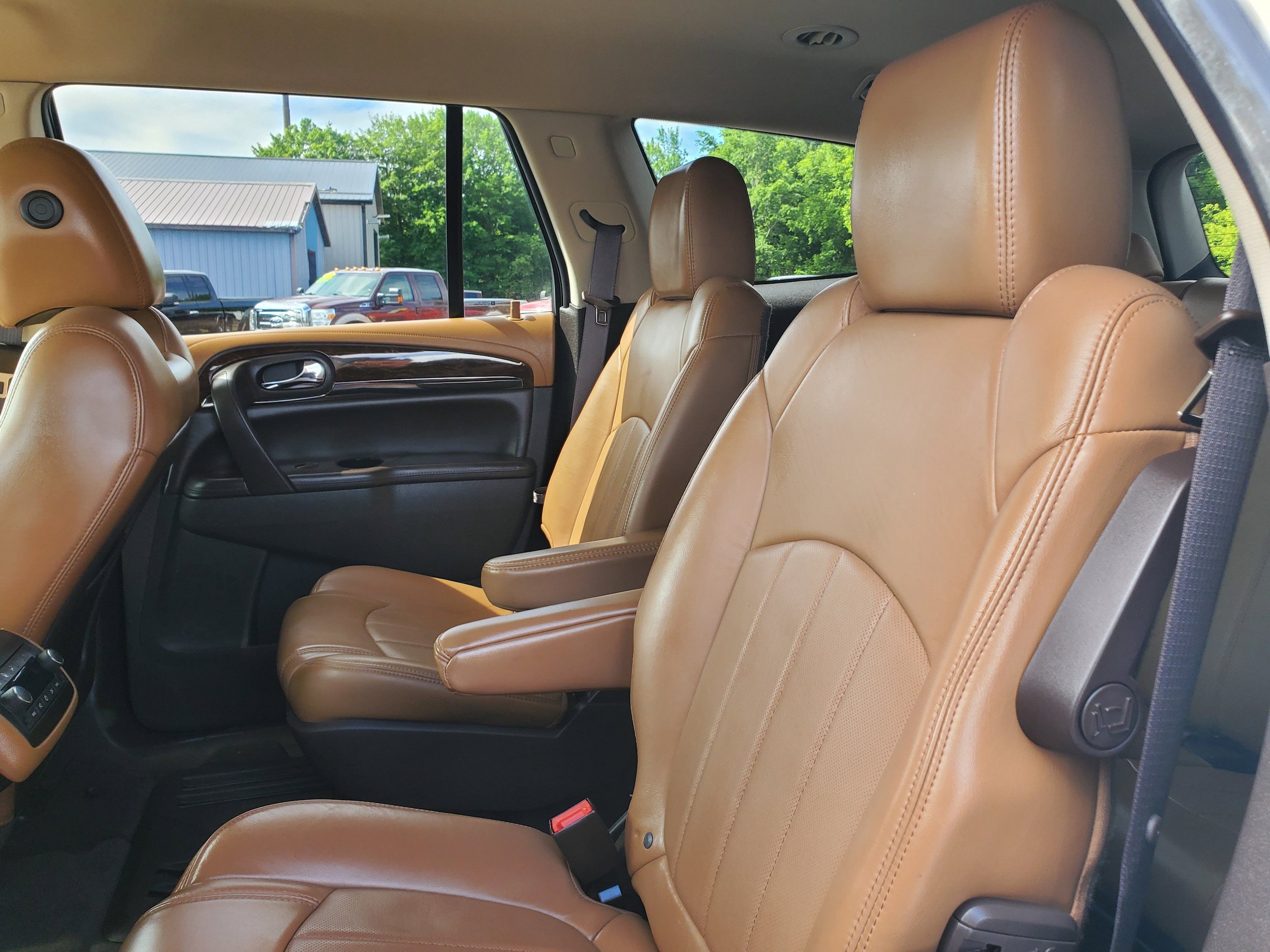 Used 2014 Buick Enclave Leather FWD image 26