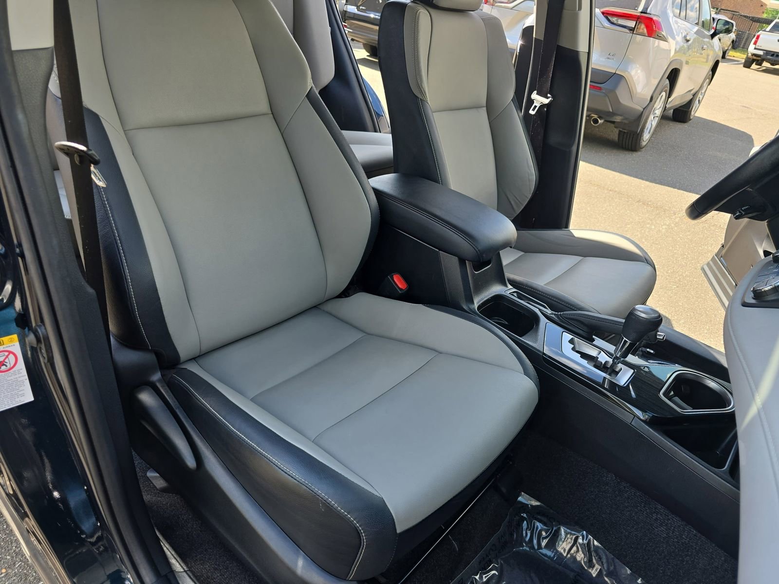 Used 2017 Toyota RAV4 Limited w/ Carpet Mat Package AWD/4WD image 14