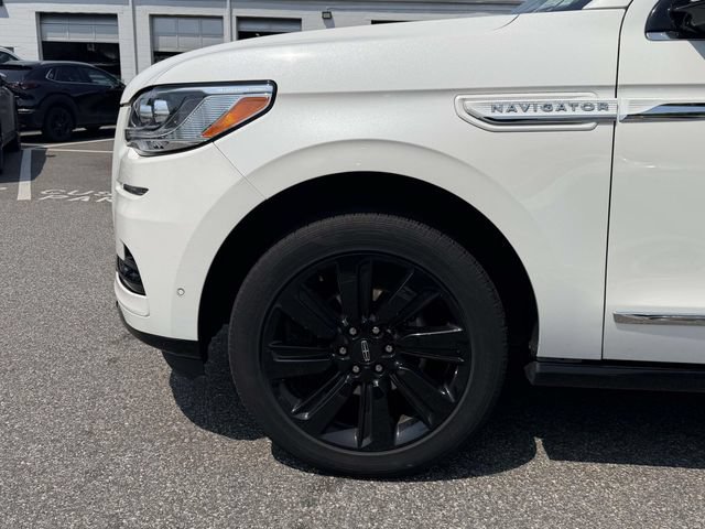 Certified 2022 Lincoln Navigator L Reserve AWD/4WD image 7