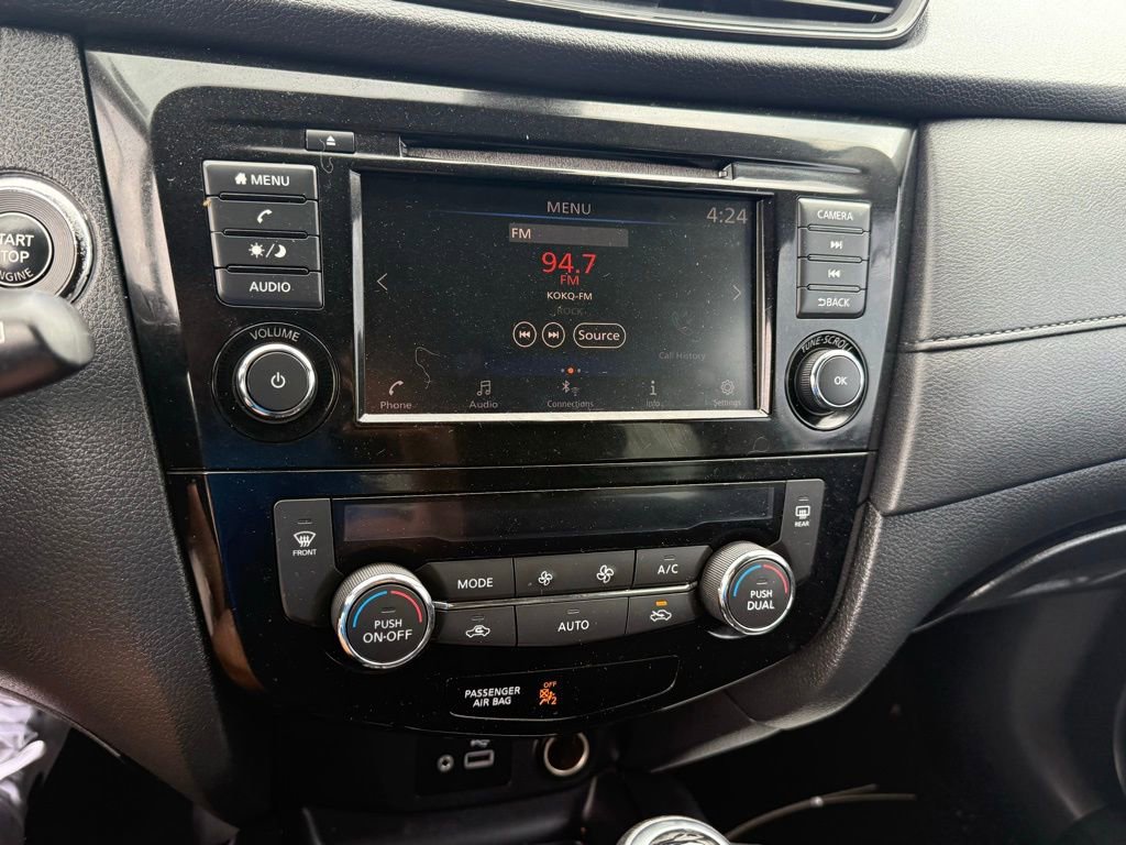 Used 2019 Nissan Rogue SV image 19