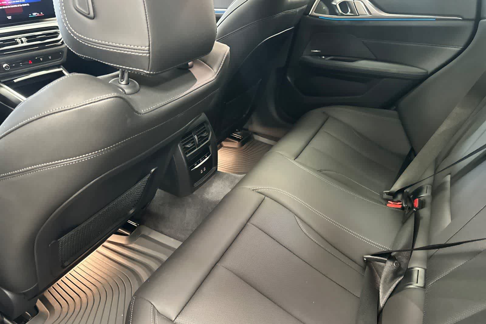 Used 2023 BMW i4 eDrive35 RWD image 4