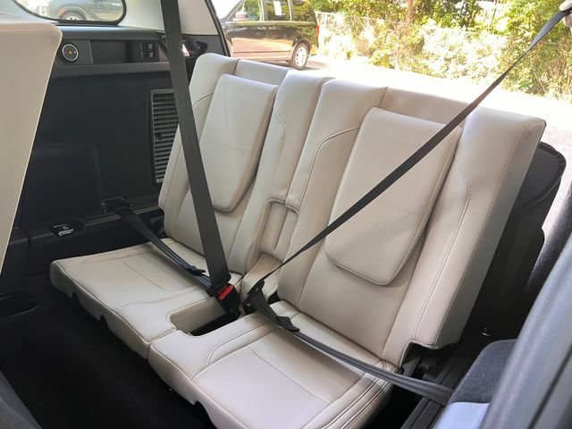 Used 2023 Land Rover Discovery Sport SE AWD/4WD image 22