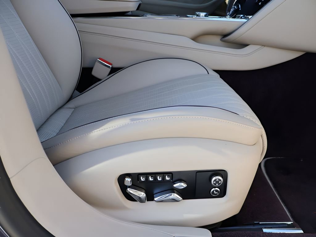 Used 2023 Bentley Flying Spur Azure AWD/4WD image 13