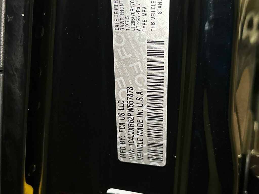 Used 2023 Jeep Wrangler Unlimited Rubicon 4xe w/ Steel Bumper Group AWD/4WD image 34