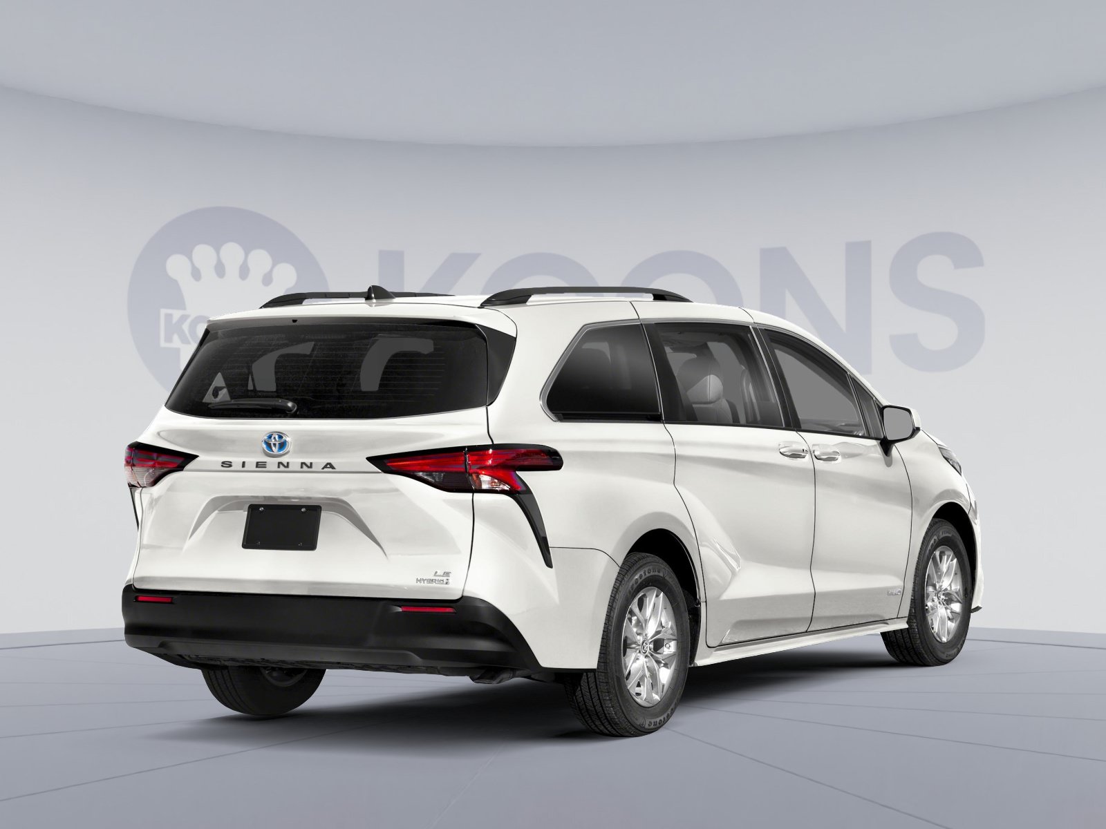 Used 2022 Toyota Sienna LE FWD image 2
