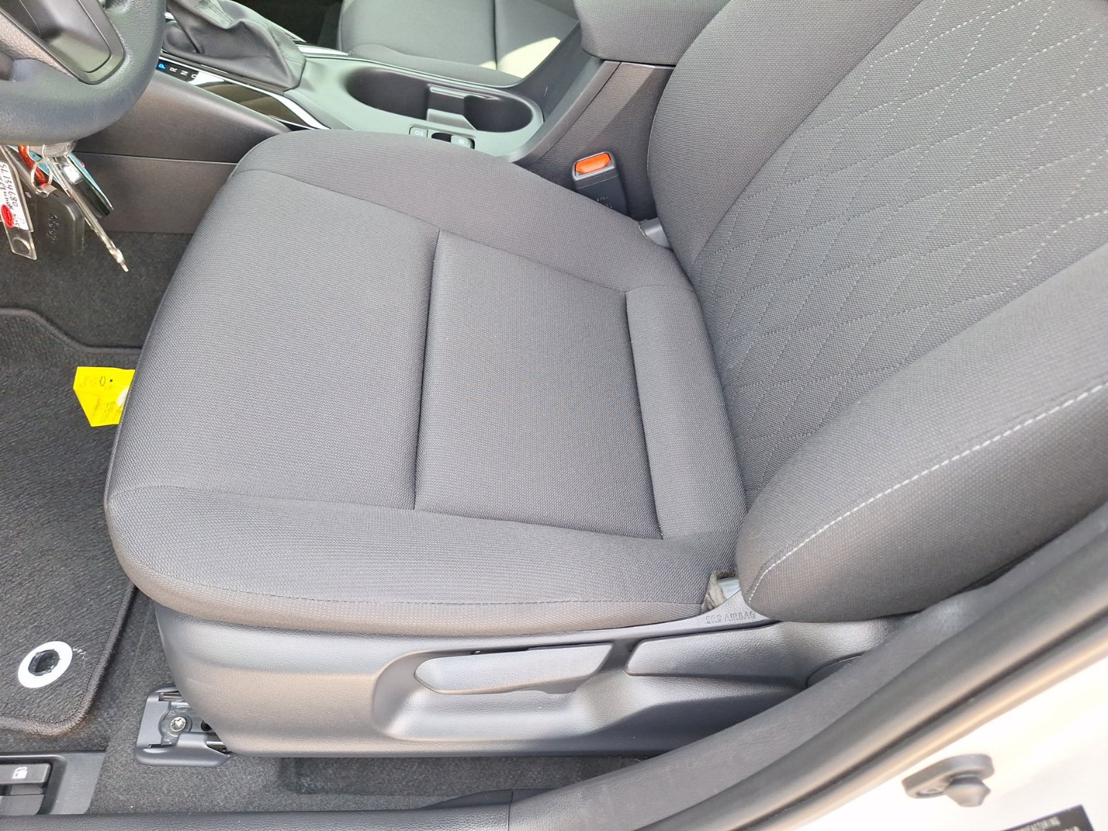 Used 2025 Toyota Corolla LE FWD image 16