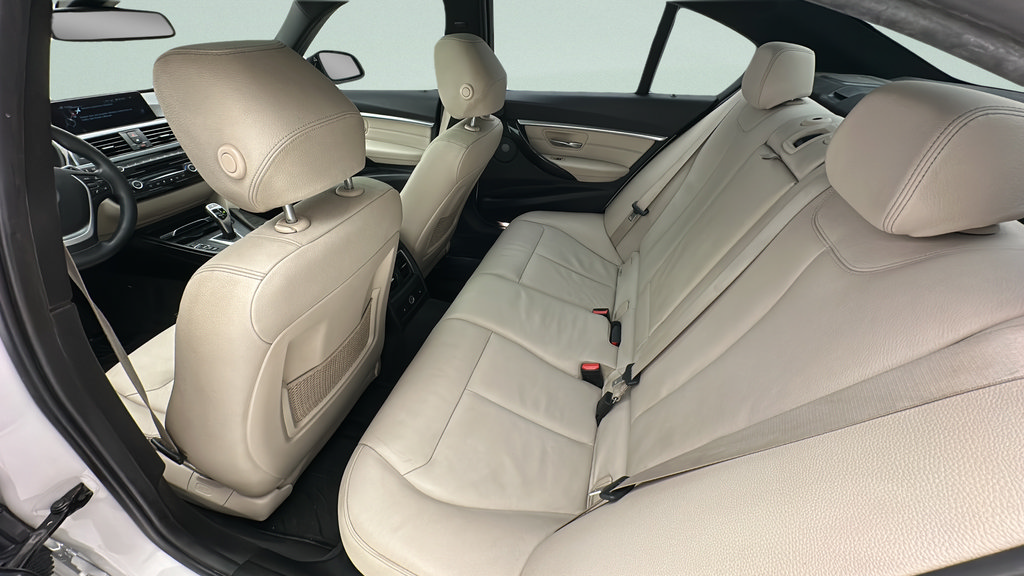Used 2016 BMW 328i xDrive Sedan AWD/4WD image 8